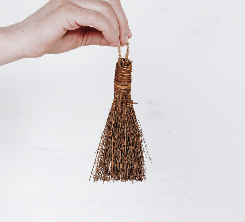 Load image into Gallery viewer, 6" Broom - Cinnamon